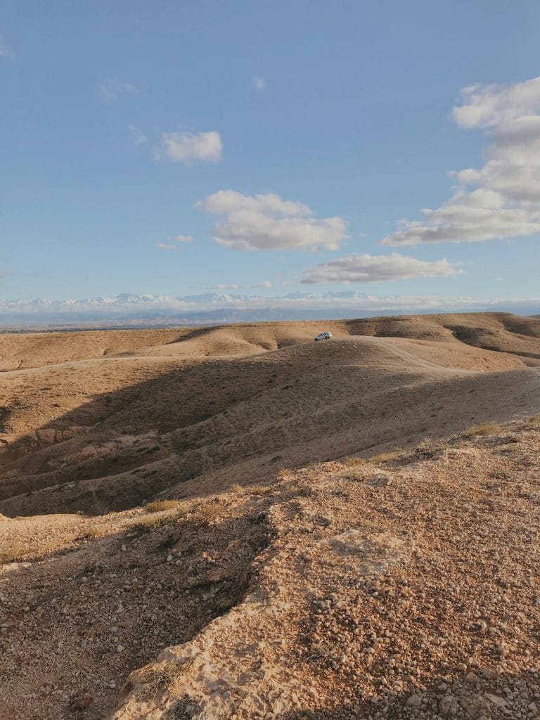 Terreno titulado de una hectárea en la carretera de Ourika cerca de Marrakech