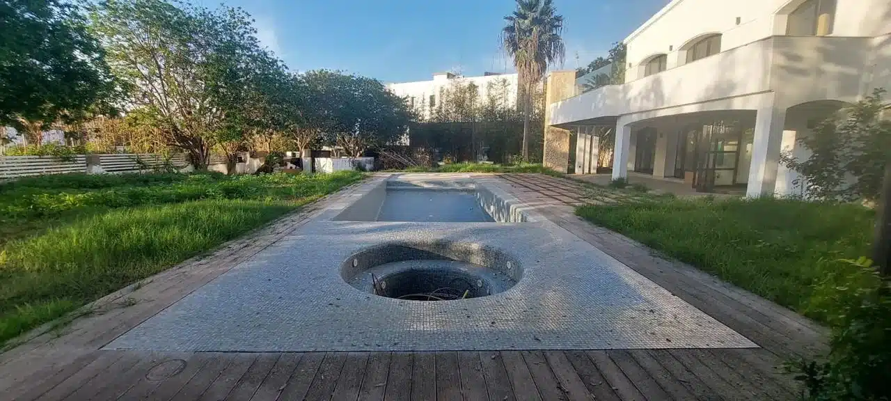 Villa de arquitecto en Casablanca con piscina y jardín paisajístico